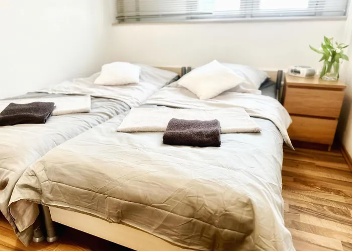 Domspitzen-Blick, Cooles 2 Zimmer Apt Mit Indoor-Swimmingpool Auf Dem Dach, Kueche Und Smart-Tv